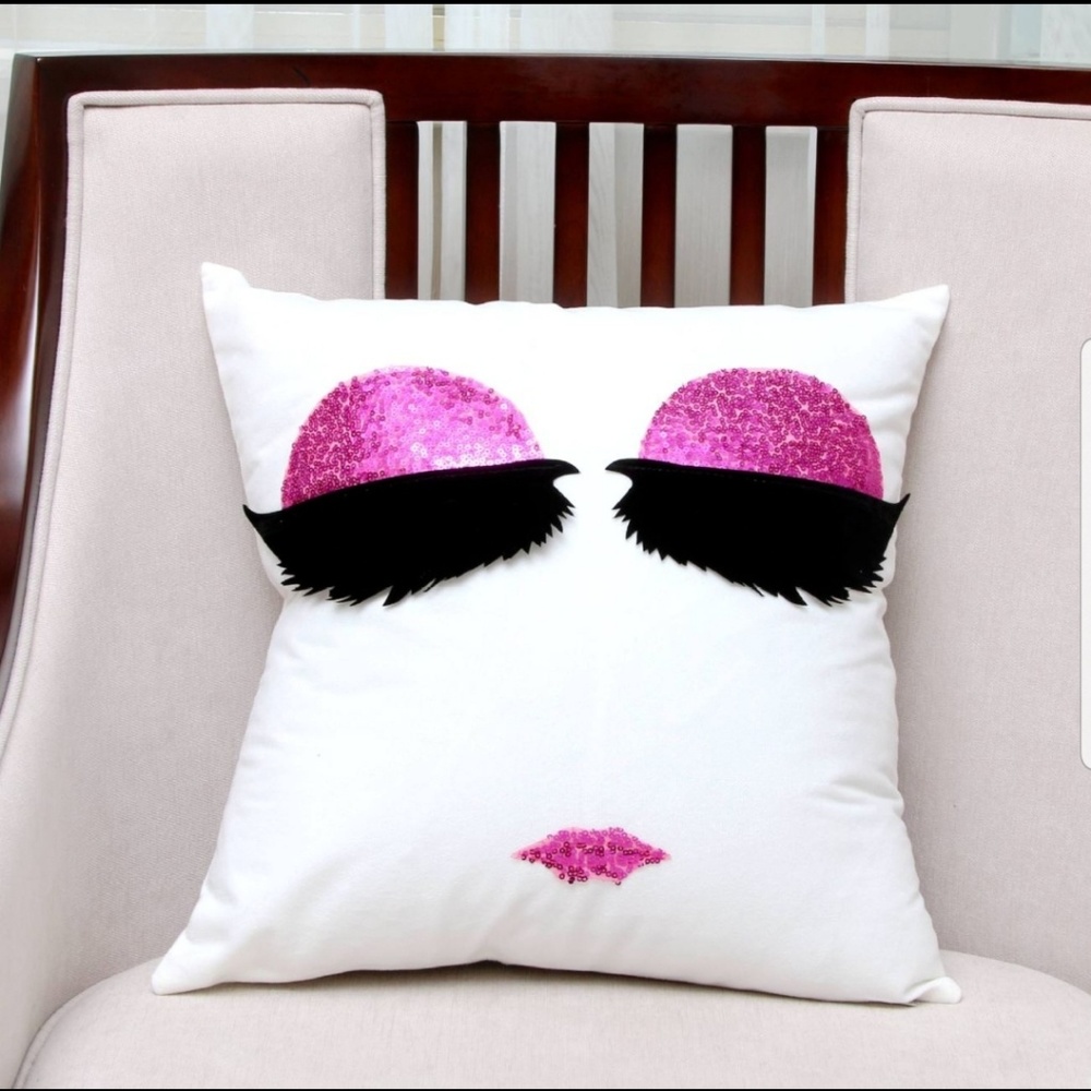 Lashes Pillow Cover Pink